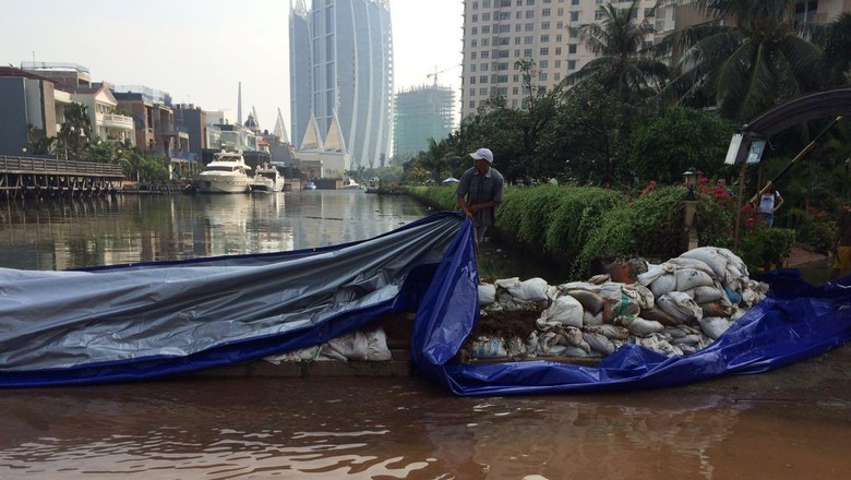 Djarot Setuju Tanggul Jebol Di Pantai Mutiara Tanggungjawab