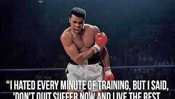 Setelah berjuang menghadapi kondisi kritis, petinju legendaris dunia Muhammad Ali meninggal dunia. Ali menutup mata di rumah sakit di Phoenix, Amerika Serikat, Jumat, 3 Juni waktu setempat. Foto: Internet