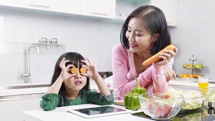 Cara Agar Ibu Bekerja Tak Mudah Stres karena Atur Urusan Rumah Tangga Sendiri
