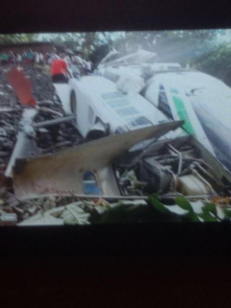 Helikopter Bell Jatuh di Nabire, Pilot dan 3 Penumpang Tewas Helikopter Bell Jatuh di Nabire, Pilot dan 3 Penumpang Tewas