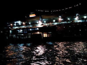 550 Penumpang KM Bukit Raya yang Kandas di Pontianak Dievakuasi