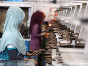 Benarkah Sepatu Legendaris Bata Mulai Meredup?