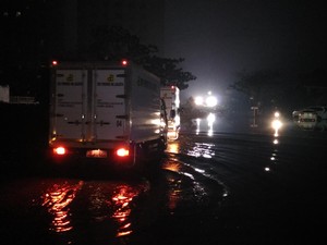 Banjir di Pantai Mutiara Jakarta Surut, Mobil-mobil Bisa Lewat
