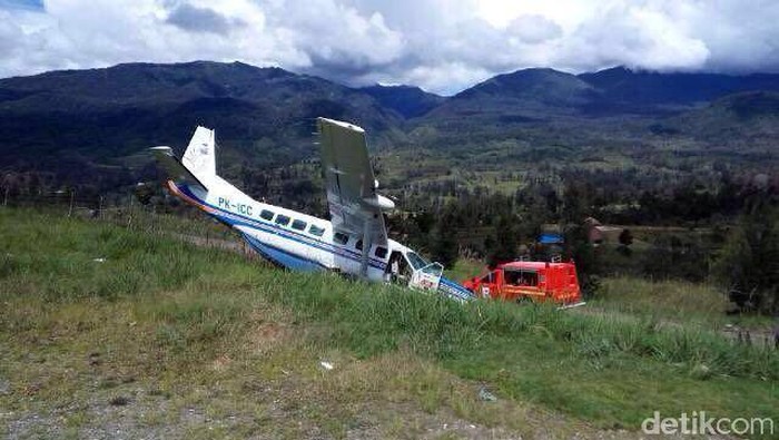 Pesawat Tabrak Pagar, Bupati Puncak Minta Pengembangan Bandara Ilaga
