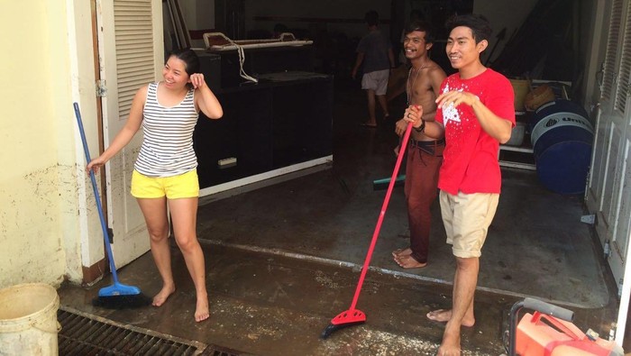Banjir Surut, Penghuni Pantai Mutiara Bersih-bersih Rumah