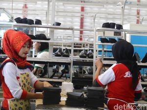 Pengusaha Ungkap Biang Kerok di Balik Pabrik Sepatu Bata Tutup