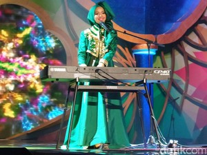 Rizma Aprilia, Grand Finalist Sunsilk Hijab Hunt yang Jago Main Alat Musik