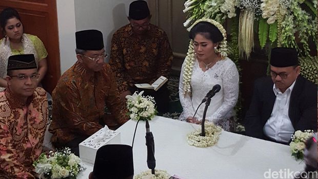 Saat Rekan Menteri Beri Ucapan Selamat ke Menteri Sudirman 