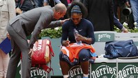 Dengan kekalahan ini, Serena kembali gagal menyamai rekor Steffi Graf sebagai petenis putri dengan koleksi gelar grand slam terbanyak di era Open (22). Di Australia Terbuka 2016 lalu, Serena juga punya kans untuk menyamai rekor tersebut tapi kalah di final dari Angelique Kerber. REUTERS/Pascal Rossignol.