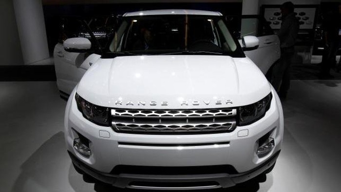 Lagi Isi Bensin di SPBU, Range Rover Dicuri Maling