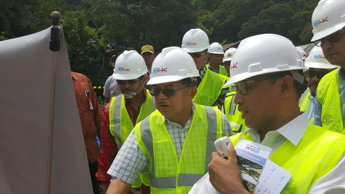 Wapres JK Tinjau Pembangunan Jalan Layang dan Rel Kereta Api di Sulsel