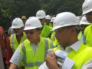 Wapres JK Tinjau Pembangunan Jalan Layang dan Rel Kereta Api di Sulsel