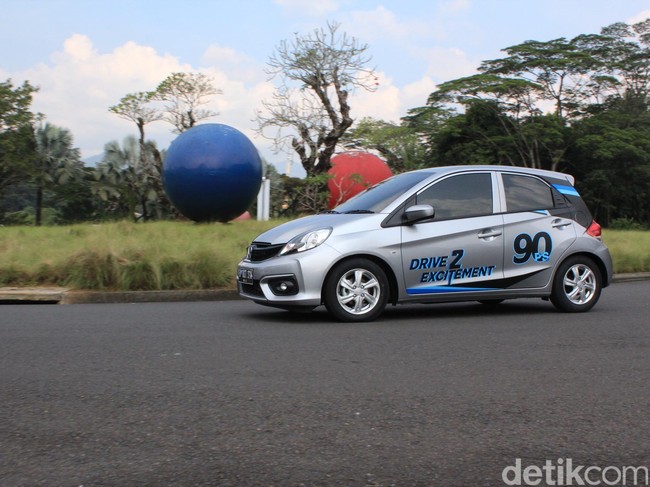 Menari dengan Gaya dan Performa New Honda Brio