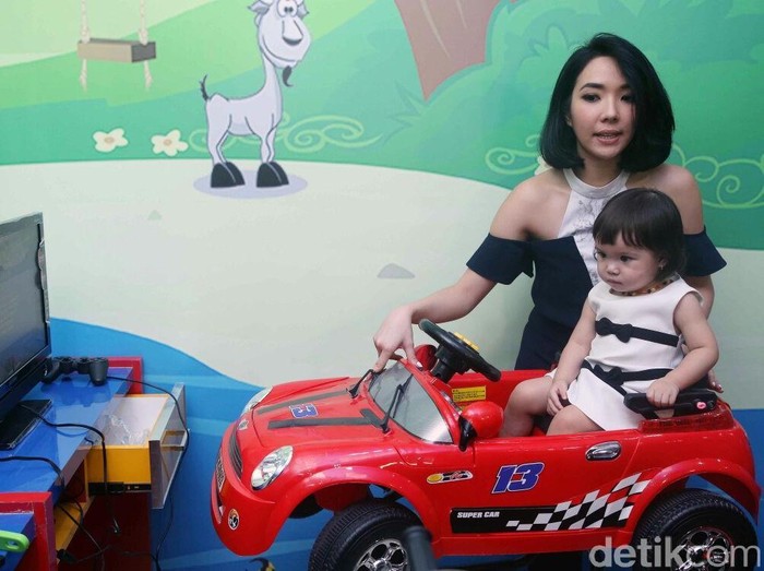 Gisel Jarang Ajak Anak ke Salon