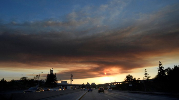 Kebakaran Hutan Dekati Los Angeles, 5 Ribu Warga Mengungsi