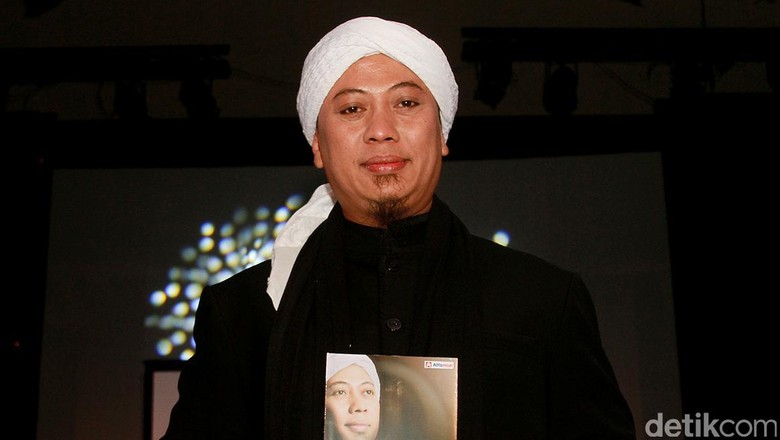 Sosok Wulan Si Istri Muda Opick, Petugas Pajak Satroni 