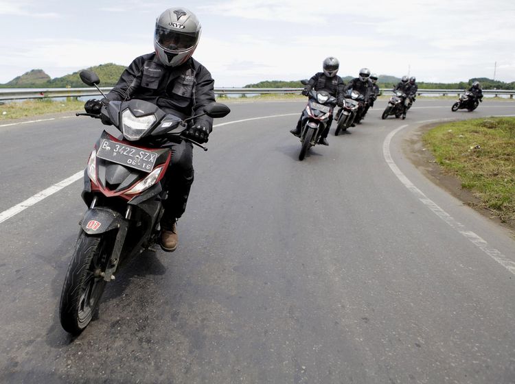 Honda Supra GTR 150 Taklukkan Kalimantan dan Sulawesi