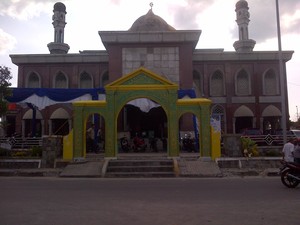 Tradisi Tarawih dengan Bacaan Surat 1 Juz Semalam di Masjid Bersejarah Pekanbaru
