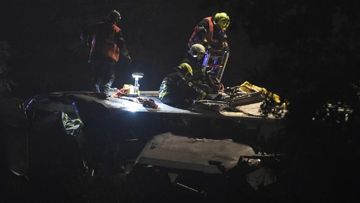 Kereta Penumpang Tabrak Ekor Kereta Barang di Belgia, 3 Orang Tewas