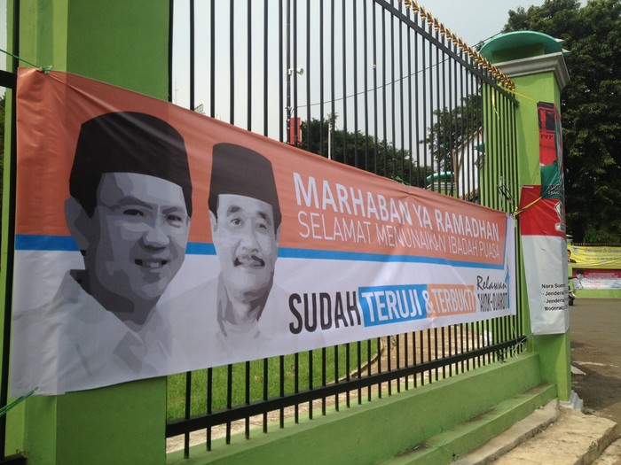 Ada Spanduk Ahok Djarot Ahok Bagus Tapi Saya Tak Akan Bareng Djarot