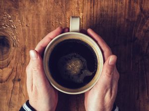 4 Bahaya Minum Kopi saat Baru Bangun Pagi