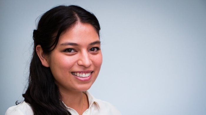 Clara Williams Roldan, Caleg Penantang Tony Abbott yang Tumbuh di Indonesia