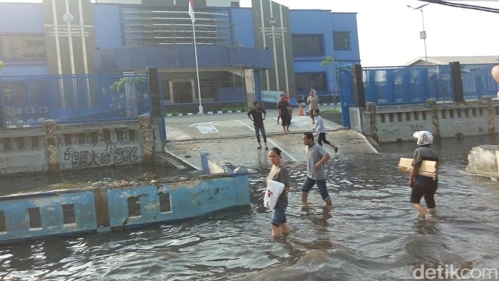 Air Laut Pasang, Pelabuhan Perikanan Samudera Nizam Zachman Jakut Tergenang