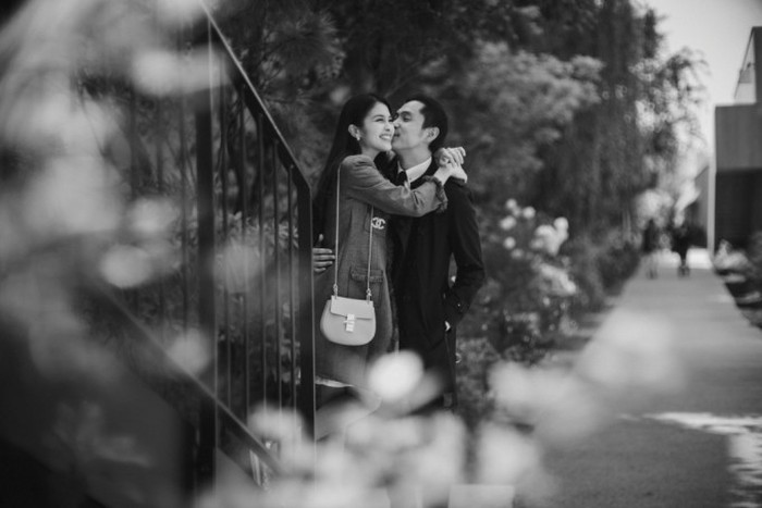 Tara Basro Pamer Tato Foto Pre Wedding Sandra Dewi Di Jepang Foto 15
