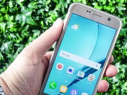 Si Tahan Banting Galaxy S7 Active