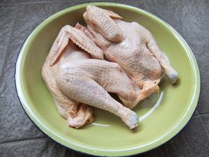 Harga Sembako Jatim 14 September 2022, Daging Ayam Kampung Turun