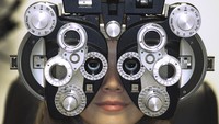 Benarkah Mata Minus Makin Parah Jika Tak Pakai Kacamata? Dokter Ungkap Faktanya