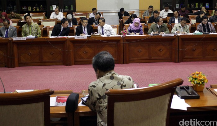 KPK-PPATK-Kompolnas Tiba di DPR, Siap Beberkan Rekam Jejak Komjen Tito