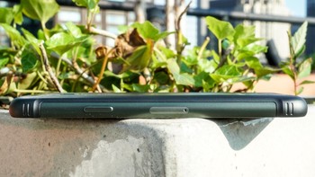 Tampak cukup tebal. Foto: Android Central