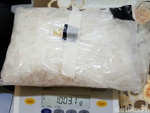 Polisi Tangkap Penumpang Kapal di Parepare yang Bawa 4 Kg Sabu