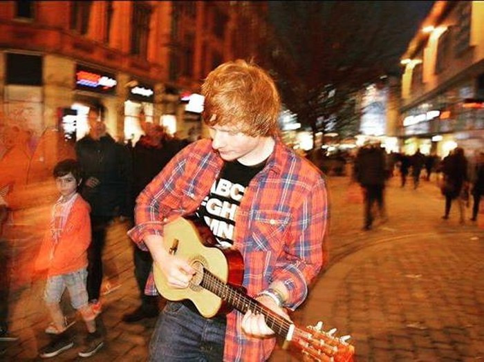 Ada Ed Sheeran Muda di Video Klip Castle On the Hill