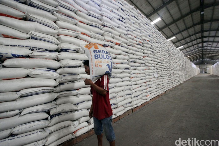 Harga Gabah di Petani Turun, Tapi Beras di Pedagang Naik