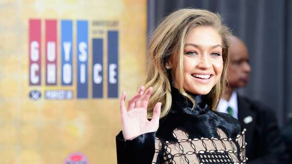 Kaki Jenjang Gigi Hadid Kaki Jenjang Gigi Hadid