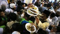 Santapan buka bersama yang dihadiri tidak kurang dari 700 anak yatim.