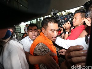 Usai Diperiksa KPK, Bupati Minta Warga Rokan Hulu Hormati Proses Hukum