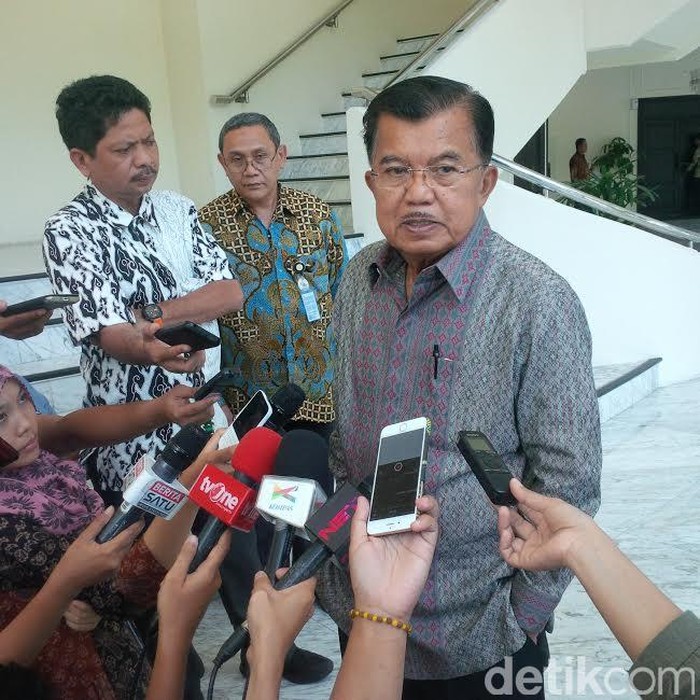 JK Gantikan Jokowi Pimpin Rapat Paripurna di Kantor Darmin