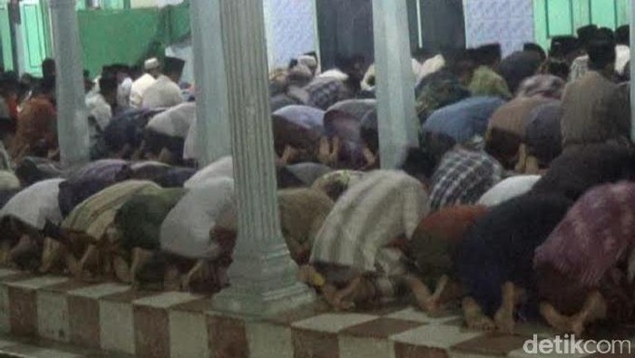 Menengok Salat Tarawih Tercepat Di Blitar