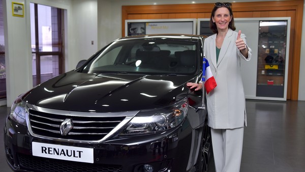 Mobil Dinas Baru Dubes Prancis