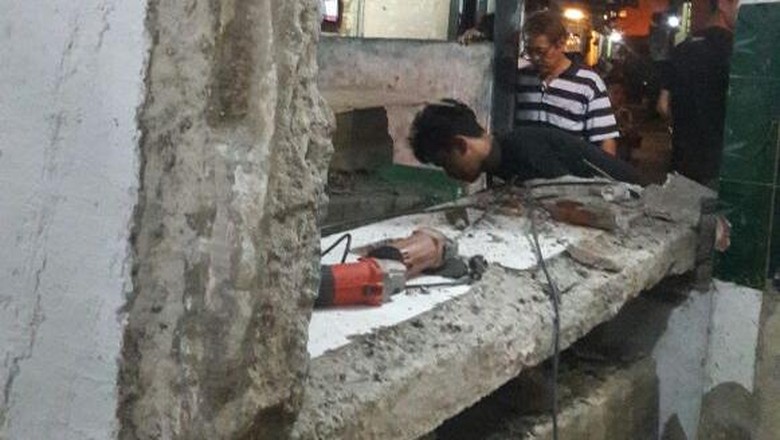 Korban Tertimpa Bangunan Masjid Roboh di Mampang Akhirnya Meninggal Korban Tertimpa Bangunan Masjid Roboh di Mampang Akhirnya Meninggal