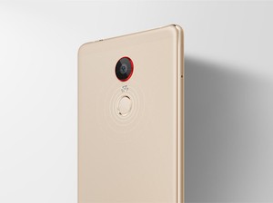 ZTE Siapkan Ponsel dengan Baterai Jumbo
