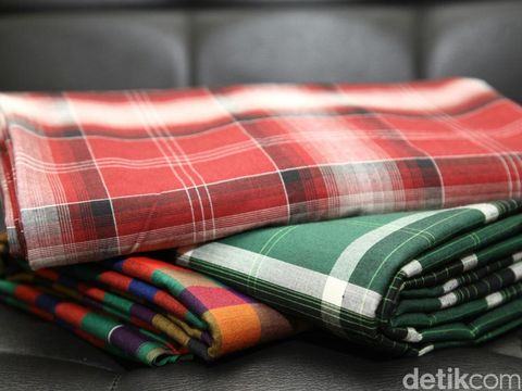 sarung sebagai gaya berbusana masyarakat modern