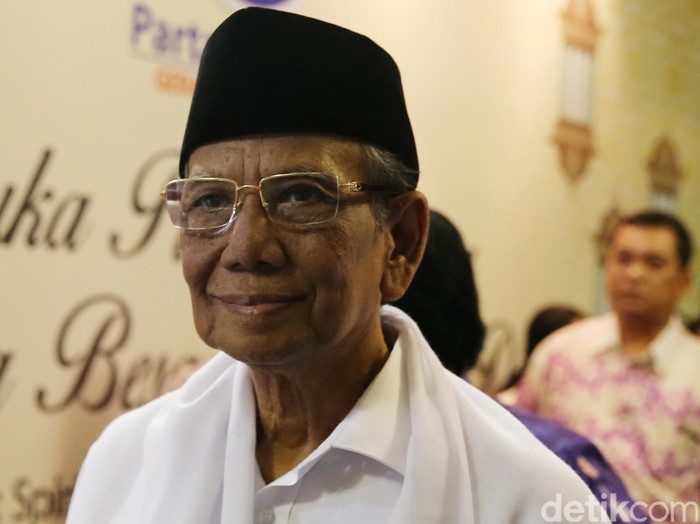 Kondisi KH Hasyim Muzadi Membaik