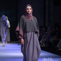 Najua Bellabaric by Najua Yanti Amity Spectra Muslim Fashion Festival 2016 at Plaza Selatan. Istora Senayan. Jakarta. [Foto: Mohammad Abduh/Wolipop]
