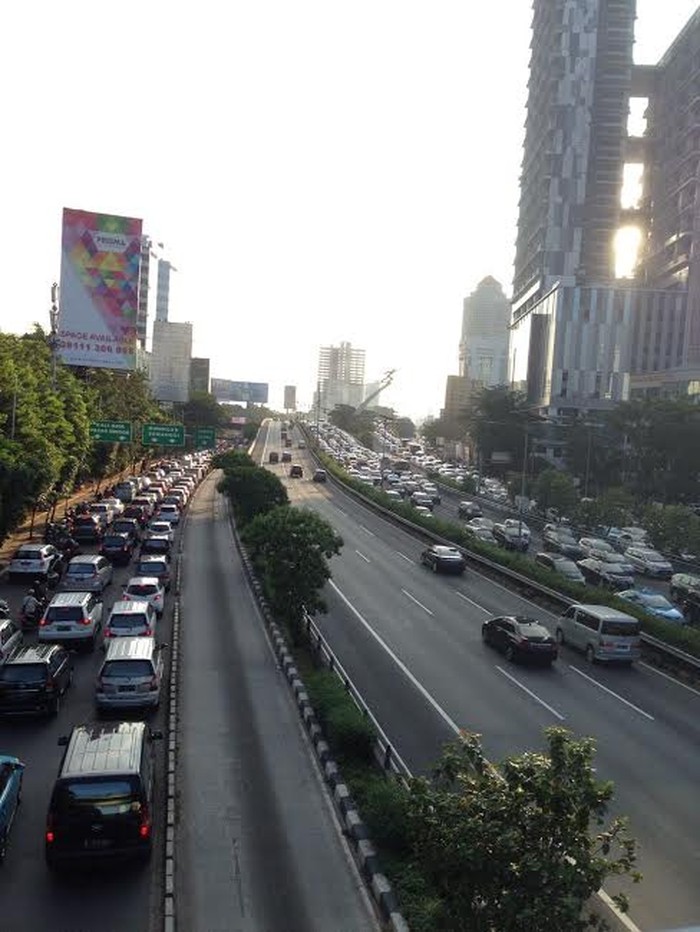 Penampakan Macet Panjang di Kawasan Pancoran Jelang Buka Puasa