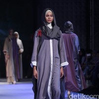 Najua Bellabaric by Najua Yanti Amity Spectra Muslim Fashion Festival 2016 at Plaza Selatan. Istora Senayan. Jakarta. [Foto: Mohammad Abduh/Wolipop]