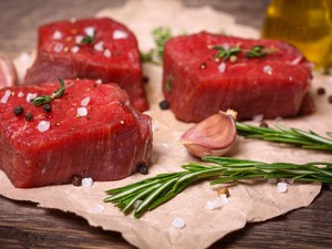 Tak Ingin Kena Stroke? Kurang-kurangi 5 Makanan Ini